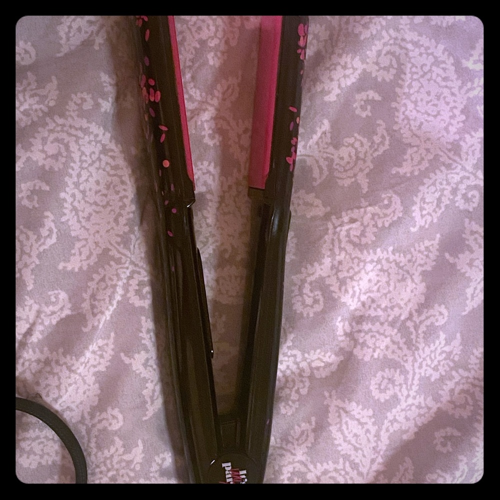Paul Mitchelle flat iron